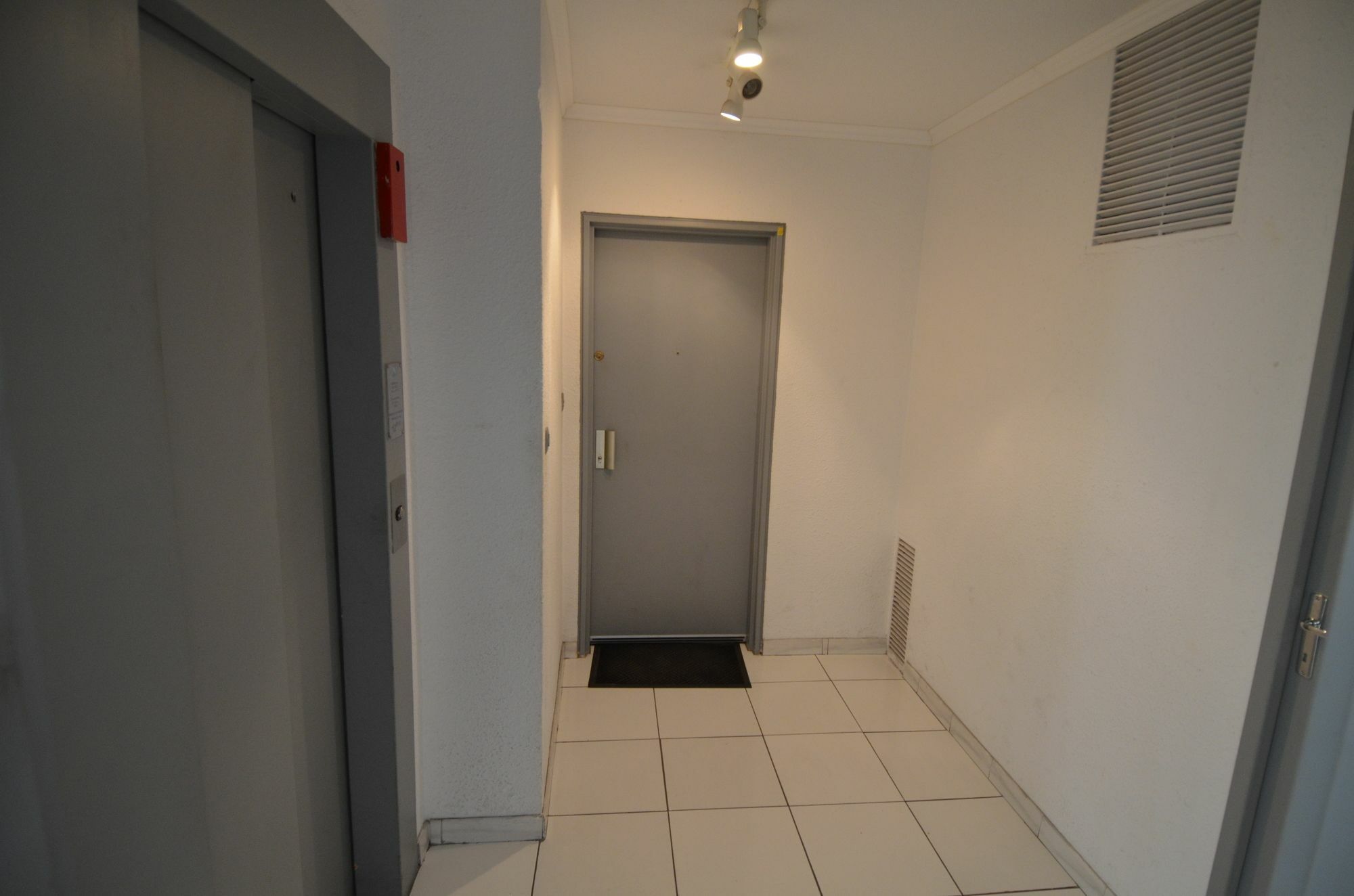 Apartment Rooftop 8 Personnes Grande Terrasse Avec Parking Quartier Aeroport Nice