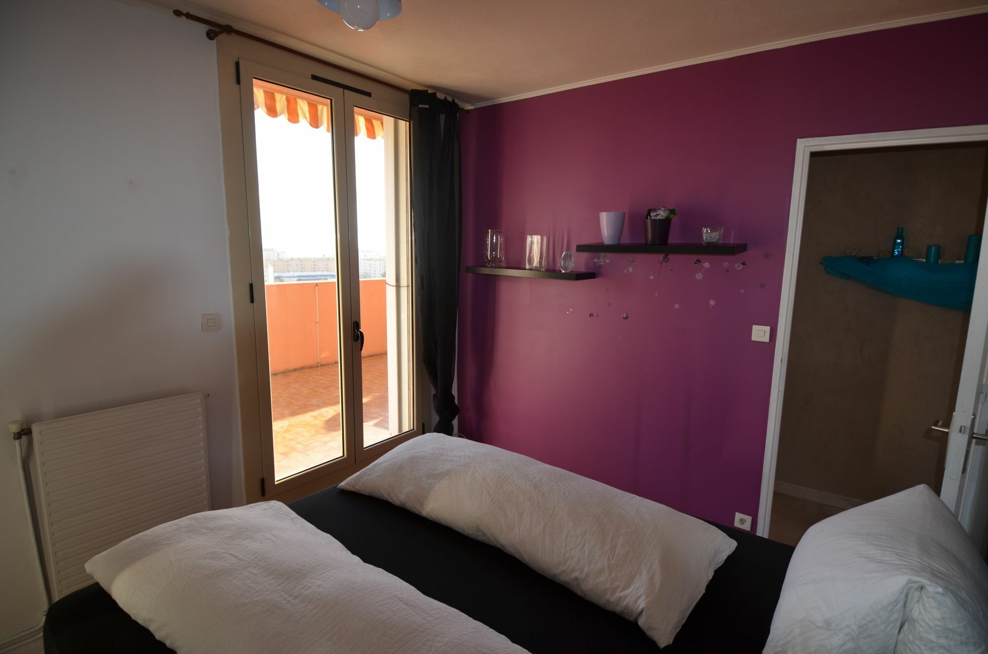 Rooftop 8 Personnes Grande Terrasse Avec Parking Quartier Aeroport Apartment *