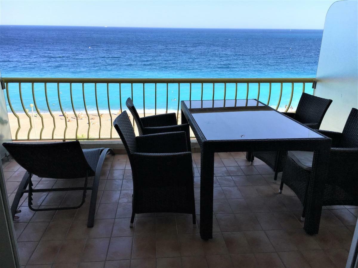 Beachfront Promenade Des Nice