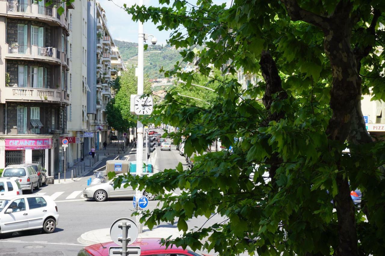 With Parking In Near The Harbor *