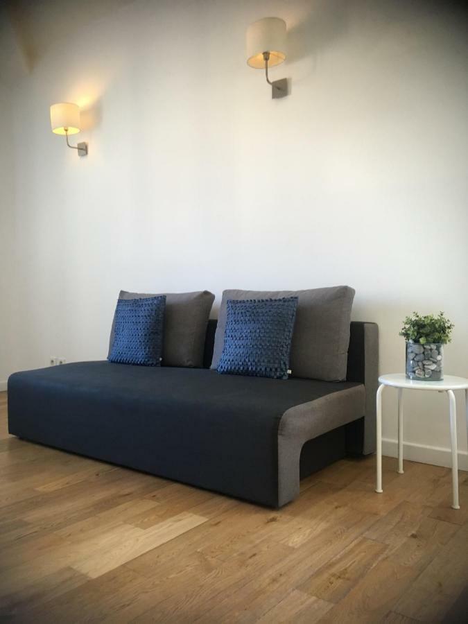 Apartment Charme Mediterraneen Votre Pied A Terre Au Coeur Du Port De Nice