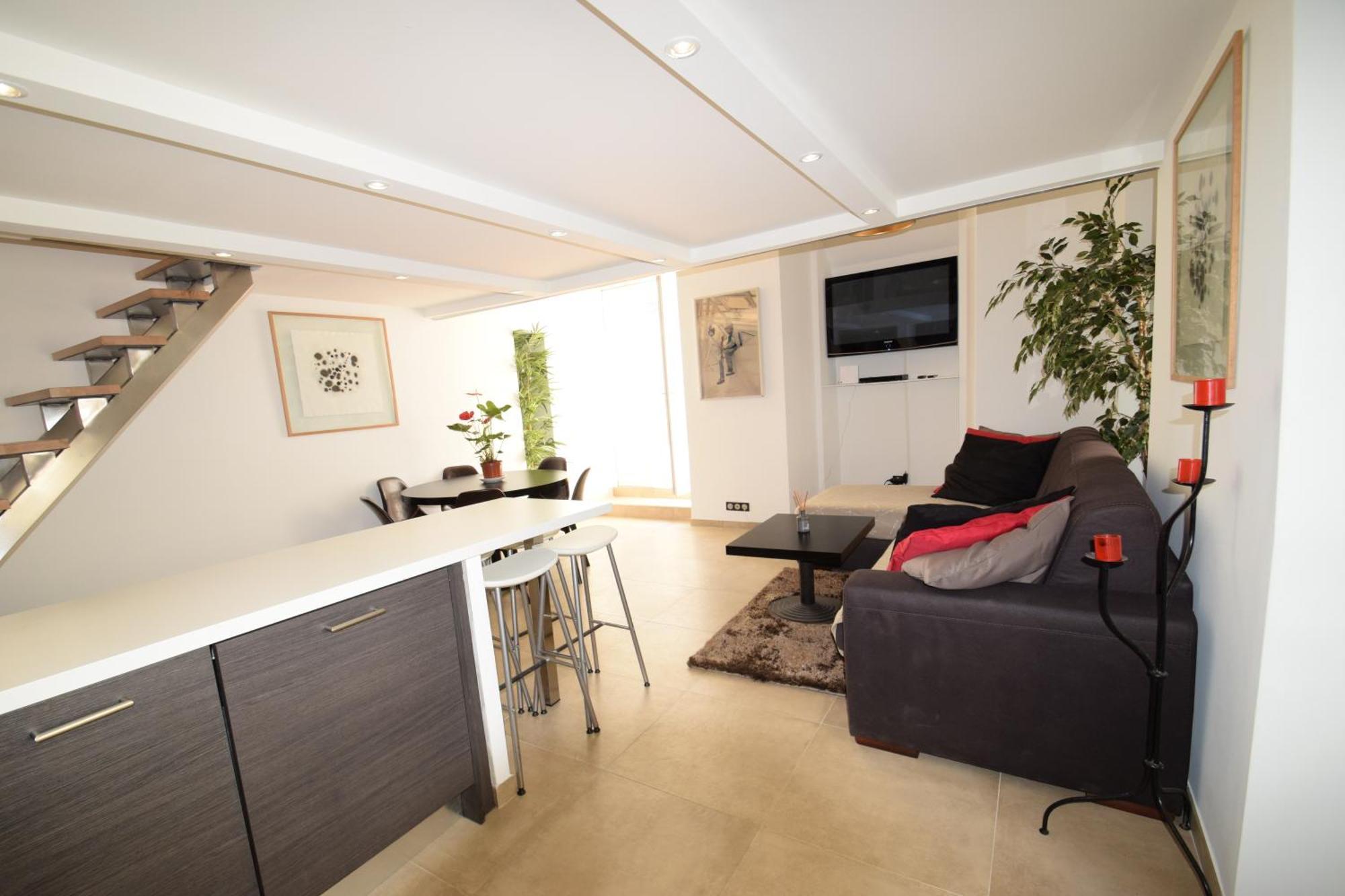 Jade Duplex - No Better Location In