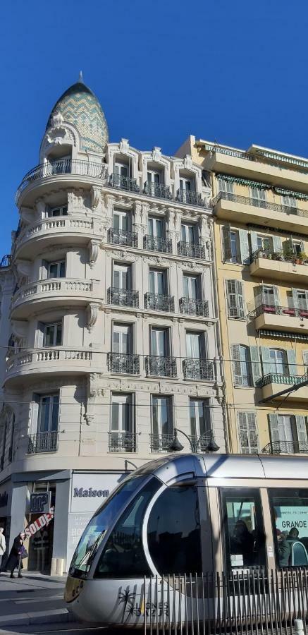Lou Nidou, Centre