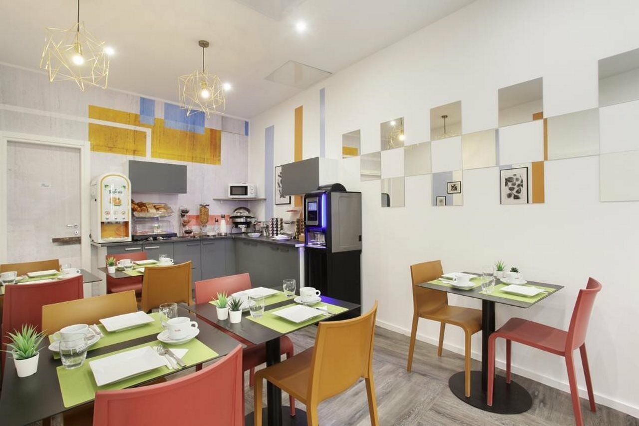 Alcove Hotel 3*