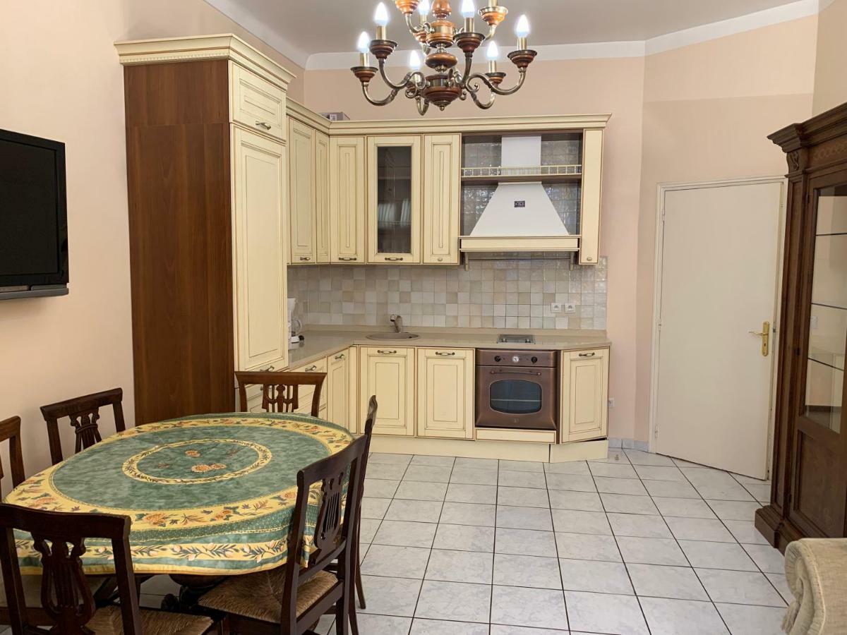 Apartment 3 Rue Dante
