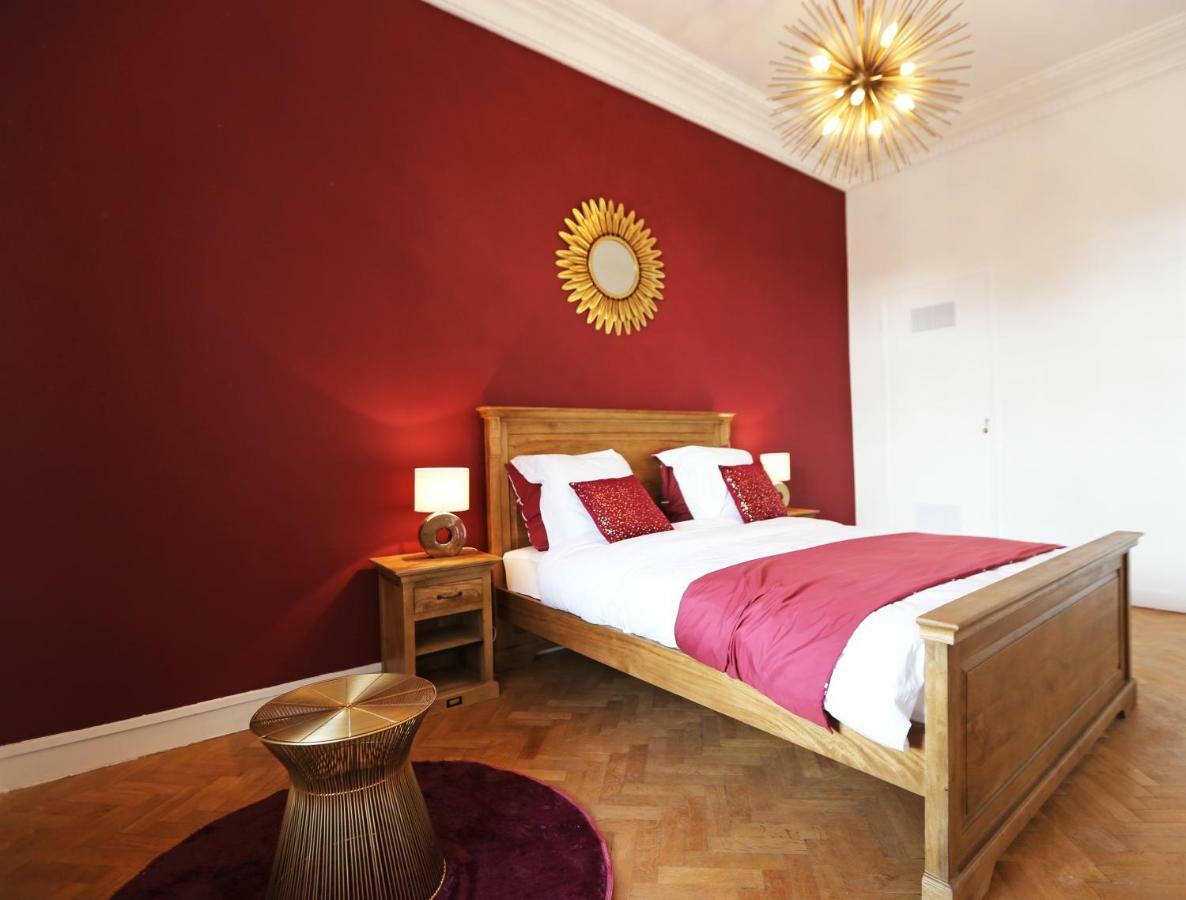 Splendid In The Heart Of *