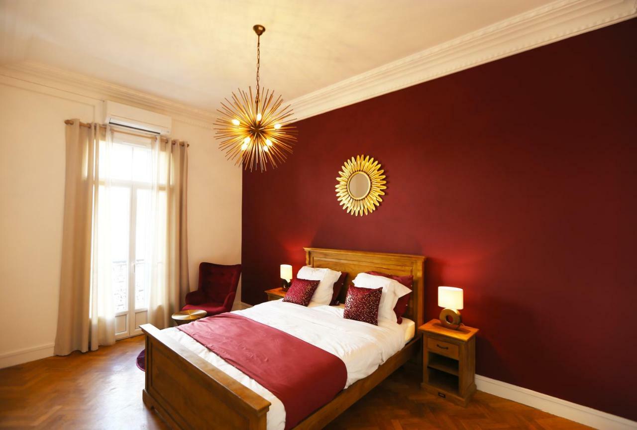 Splendid In The Heart Of *