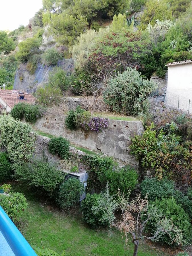 Appart F1 Entier Avec Parking Securise Apartment