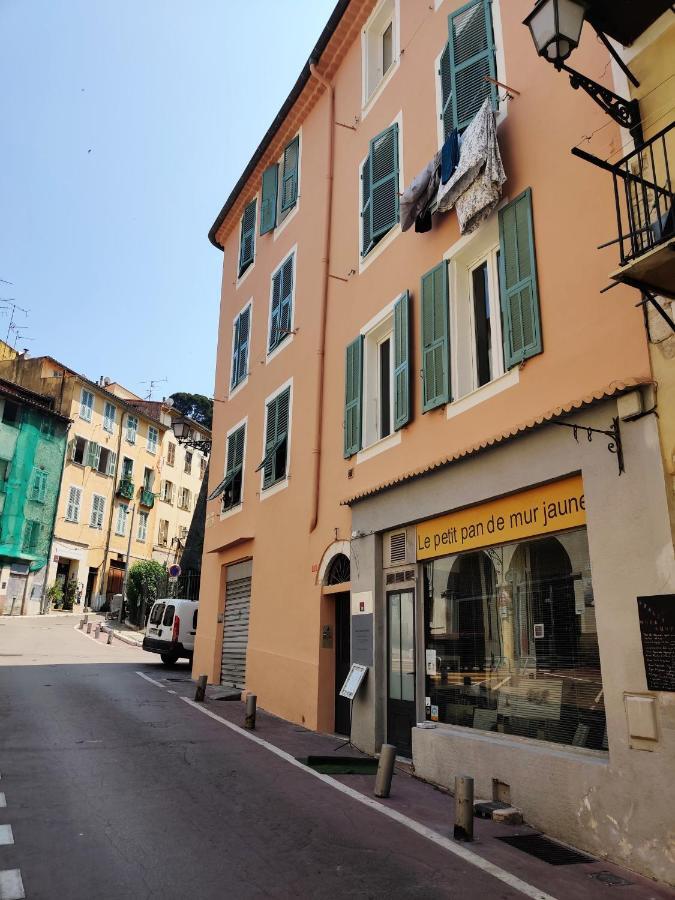 Great Flat In The Old Town Up To 4 Nice
