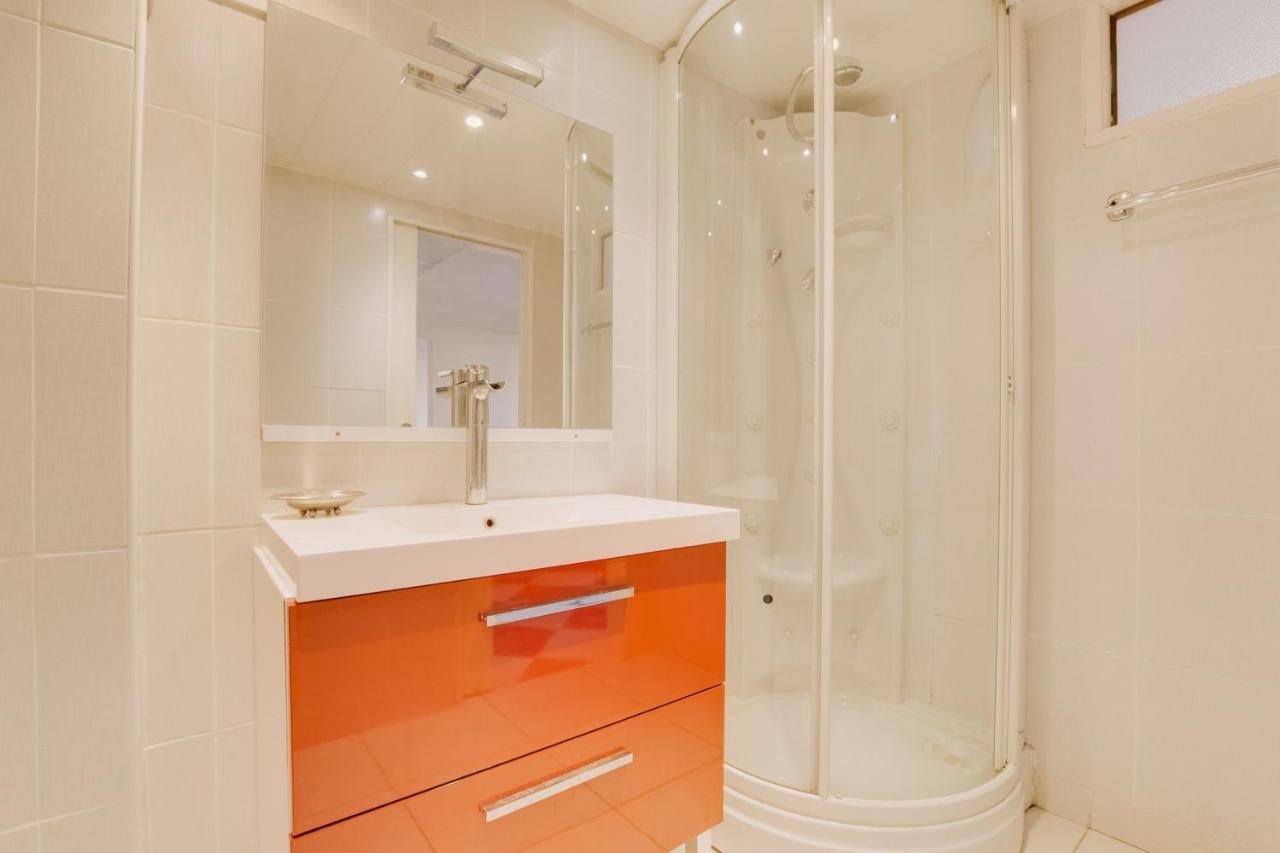 Charming Flat In The Middle Of