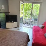 Villa Medicis Charmant Studio Climatise Port Riquier Acropolis