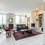 Large 2 Bdrs Downtown - 6 Pax & Ac