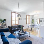 Feel - Alphonse Karr Apartment *