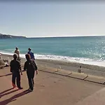 Promenade Des Anglais A Cote Du Negresco