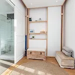 1 Bdr Downtown Near Place Massena *