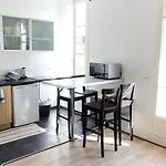 Joli Studio Avec Balcon, Centre Ville