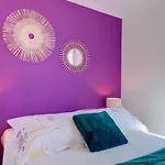 Friendly & Designed In The Golden Square Apartment Nice