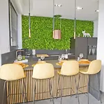 Luxury Garden Jacuzzi Promenade Apartment *