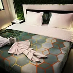 Apartment Luxury Garden Jacuzzi Promenade *