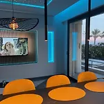 Luxury Garden Jacuzzi Promenade Apartment *