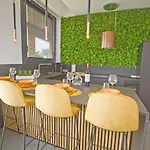 Apartment Luxury Garden Jacuzzi Promenade *
