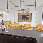 Luxury Garden Jacuzzi Promenade Apartment *