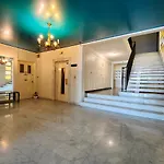 Le Jardin Ascot By Booking Guys