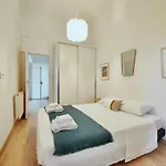 Cozy One Bedroom Apartment-City Center