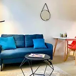 Apartment Homelivia, Votre Ideal Pour Decouvrir