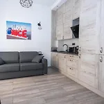 Centre Flat - Modern, Quiet And Brand New Apartment *