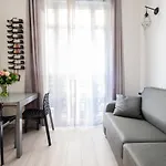 Apartment Centre Flat - Modern, Quiet And Brand New Nice