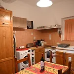 Family 2br Old Town Near Ac Apartment