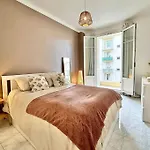 Cosy Apartment - 15 Min From Beach - Free Parking
