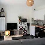 Charmant Studio Avec Terrasse Ensoleillee