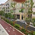 Duplex Central Close Beaches And Shops And Balcony