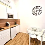 Petite Californie Apartment *