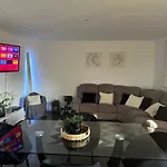 Location De Chambre Privee Dans Residence Prive, Jardins Et Parking Gratuit 1 Min To Tramway Et 9 Min De Centre-Ville, Accessibilite A Plusieurs Transports Nao