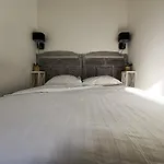 Superbe 2 Pieces Carre D\'Or Avec Grande Terrasse