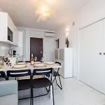 Apartment Sea View - 2 Bdr Promenade Des