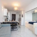 Apartment Sea View - 2 Bdr Promenade Des *