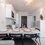 Sea View - 2 Bdr Promenade Des