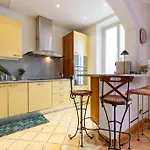Apartment From 1882, Romantic Flat, In The Golden Square