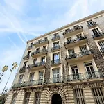 Nestor&Jeeves - Victoire - Central - Near Beach