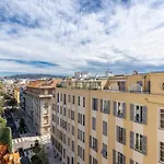 Deux Pieces Terrasse Sous Les Etoiles