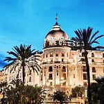 Nice Hollydays, Studio St Antoine