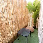Ag 4 Calif 4 Galaxie Apartment