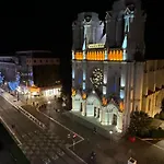 Studio Nice Centre Sur Avenue Jean Medecin Mer A 8 Minutes De Marche