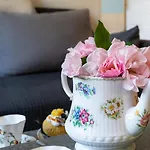 Beautiful Apartment , Beach 3 Min Walk , Free Parking, Near Negresco