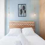 Charming 1 Bdr Apartment *