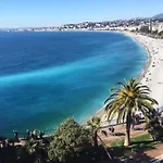Studio Avec Terrasse En Plein Centre De Nice